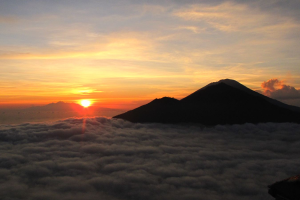 sunrise-from-the-top-of-mount-batur-bali-jungle-hiking-tour-package